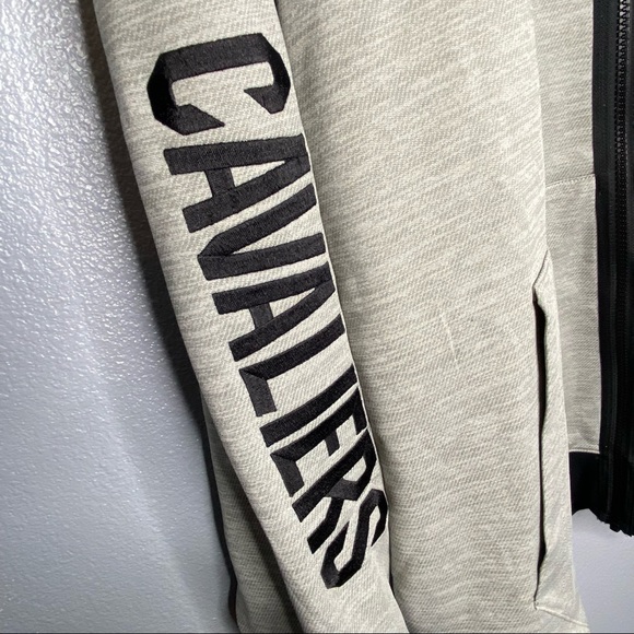 Nike NBA Cavaliers Basketball Therma Flex Showtime Zip Up Hoodie CU0489-063 - Picture 4 of 13